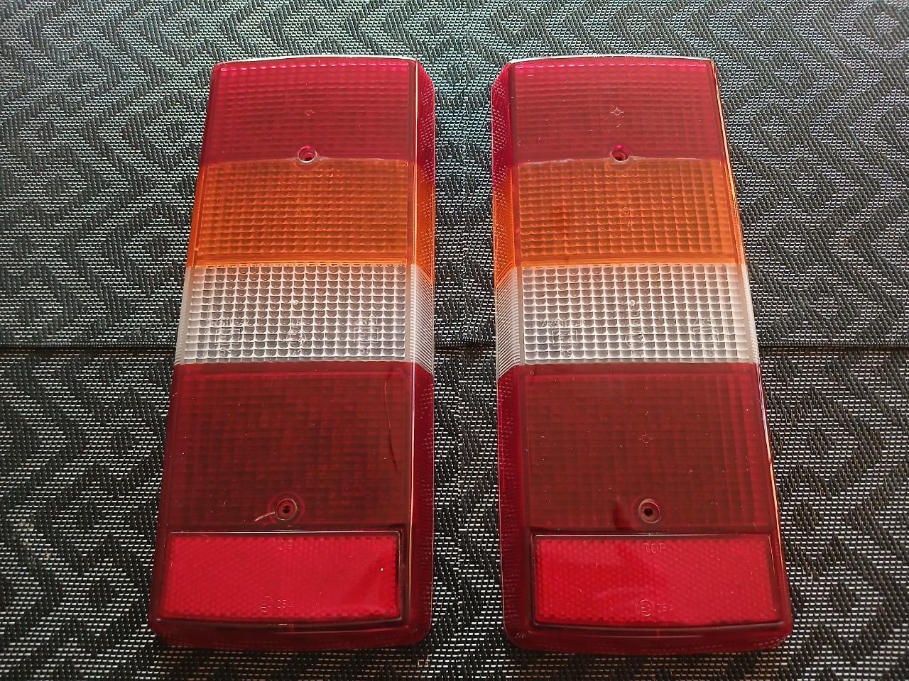 Cabochons feux arrière PEUGEOT 205 F LesAnciennes.com