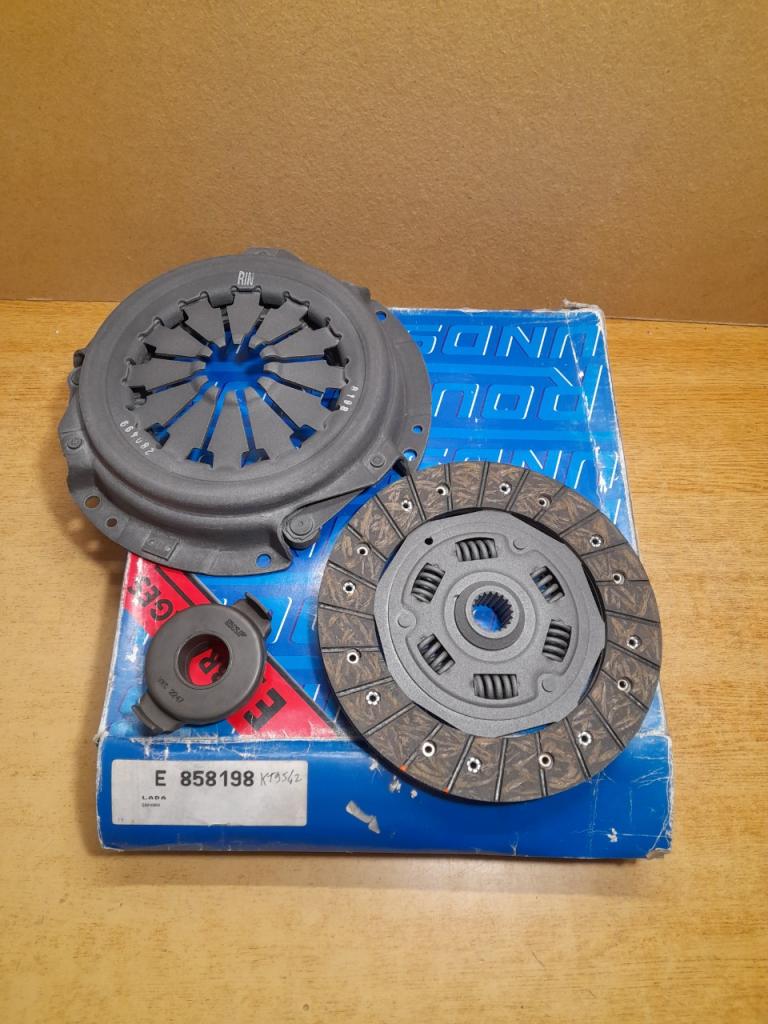 Kit Embrayage Lada Samara 1.1L 1.3L 1.5L LesAnciennes.com
