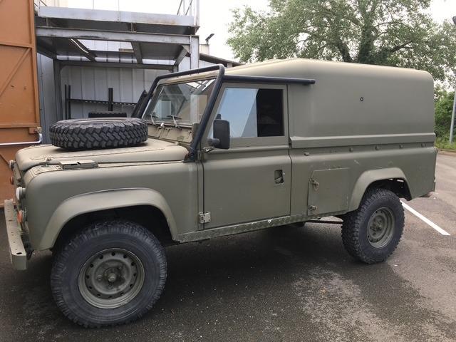 LAND ROVER Defender - 1987 LesAnciennes.com