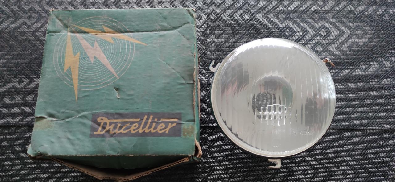 Phare DUCELLIER PEUGEOT 203 LesAnciennes.com