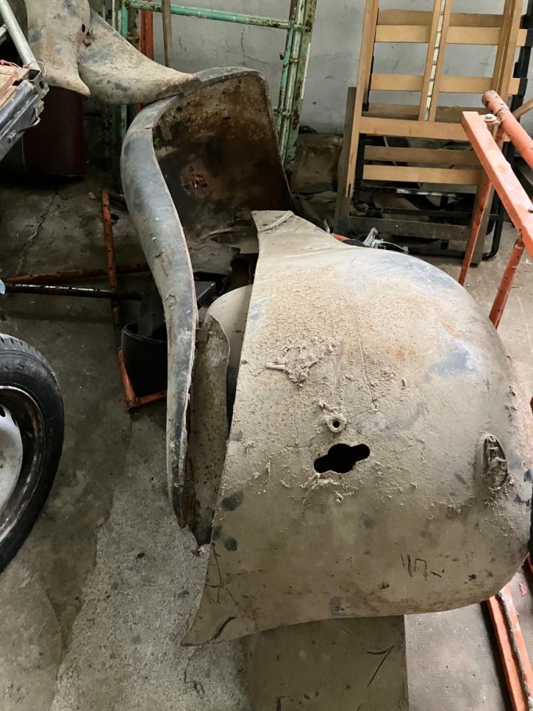 Capot Aile Sièges CITROEN Traction 11 BL LesAnciennes.com