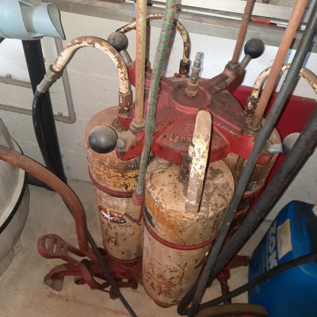 Char à huile - graissage LesAnciennes.com