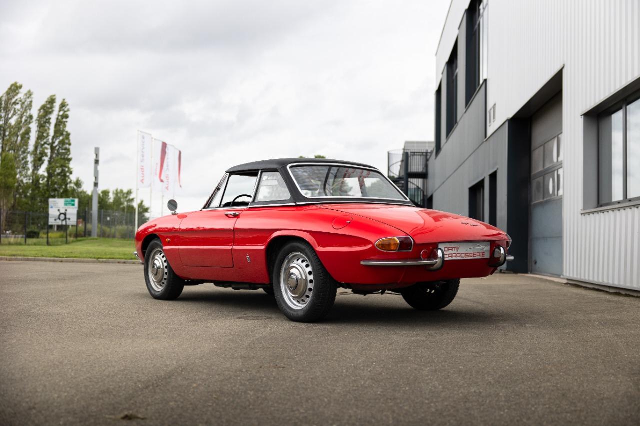 ALFA ROMEO 1600 DUETTO SPIDER - 1967 LesAnciennes.com