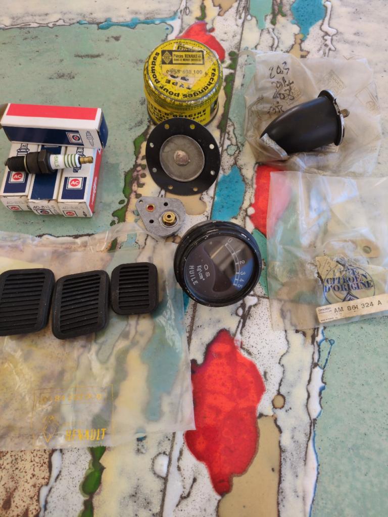 Lot de pièces DIVERS Divers LesAnciennes.com