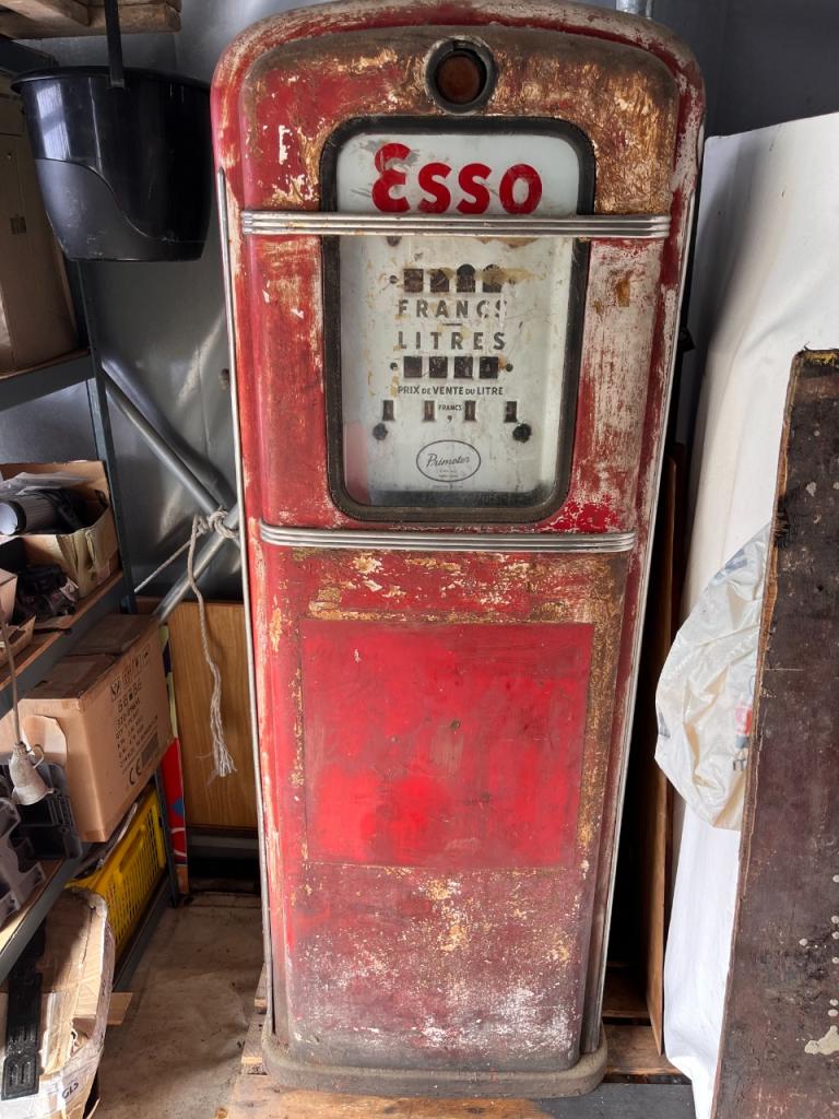 POMPE A ESSENCE LesAnciennes.com