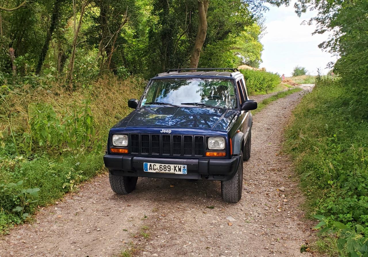 JEEP Cherokee XJ 4.0 - 1999 LesAnciennes.com