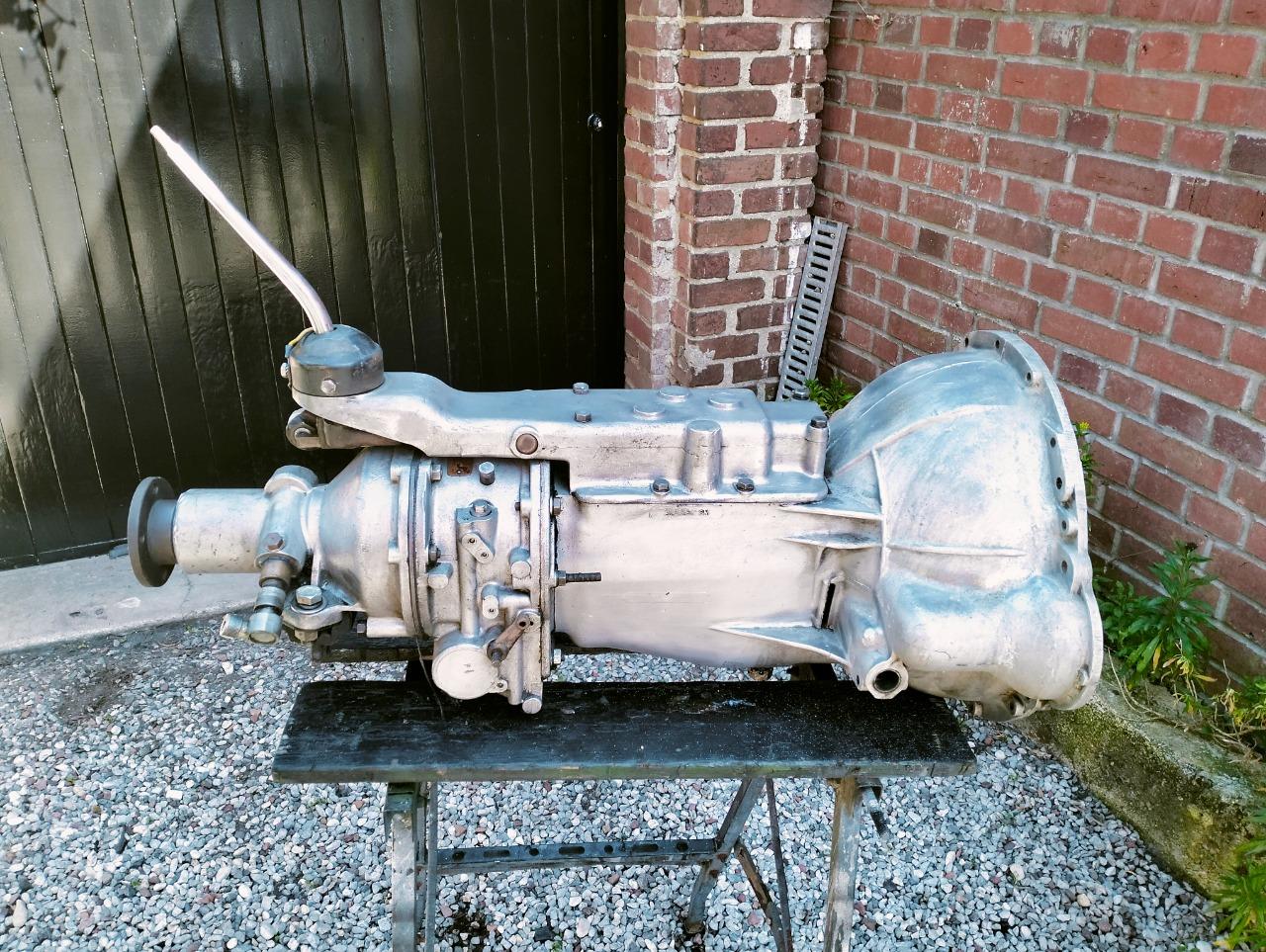 Boite de vitesse TRIUMPH TR5 TR LesAnciennes.com