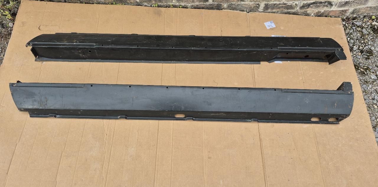 Jeu Bas de Caisse Peugeot 504 Coupe Cabriolet LesAnciennes.com