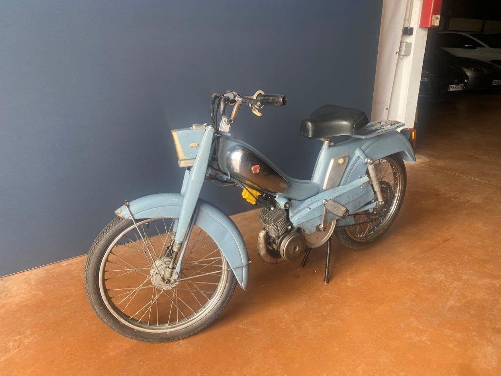 MOTOBECANE AV 88 bleue - 1971 LesAnciennes.com