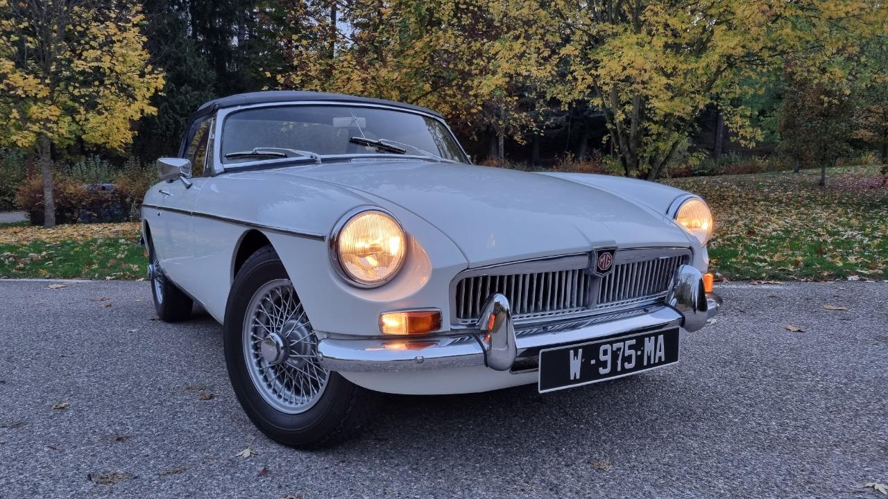 MG MGB Roadster 1800 - 1970 LesAnciennes.com