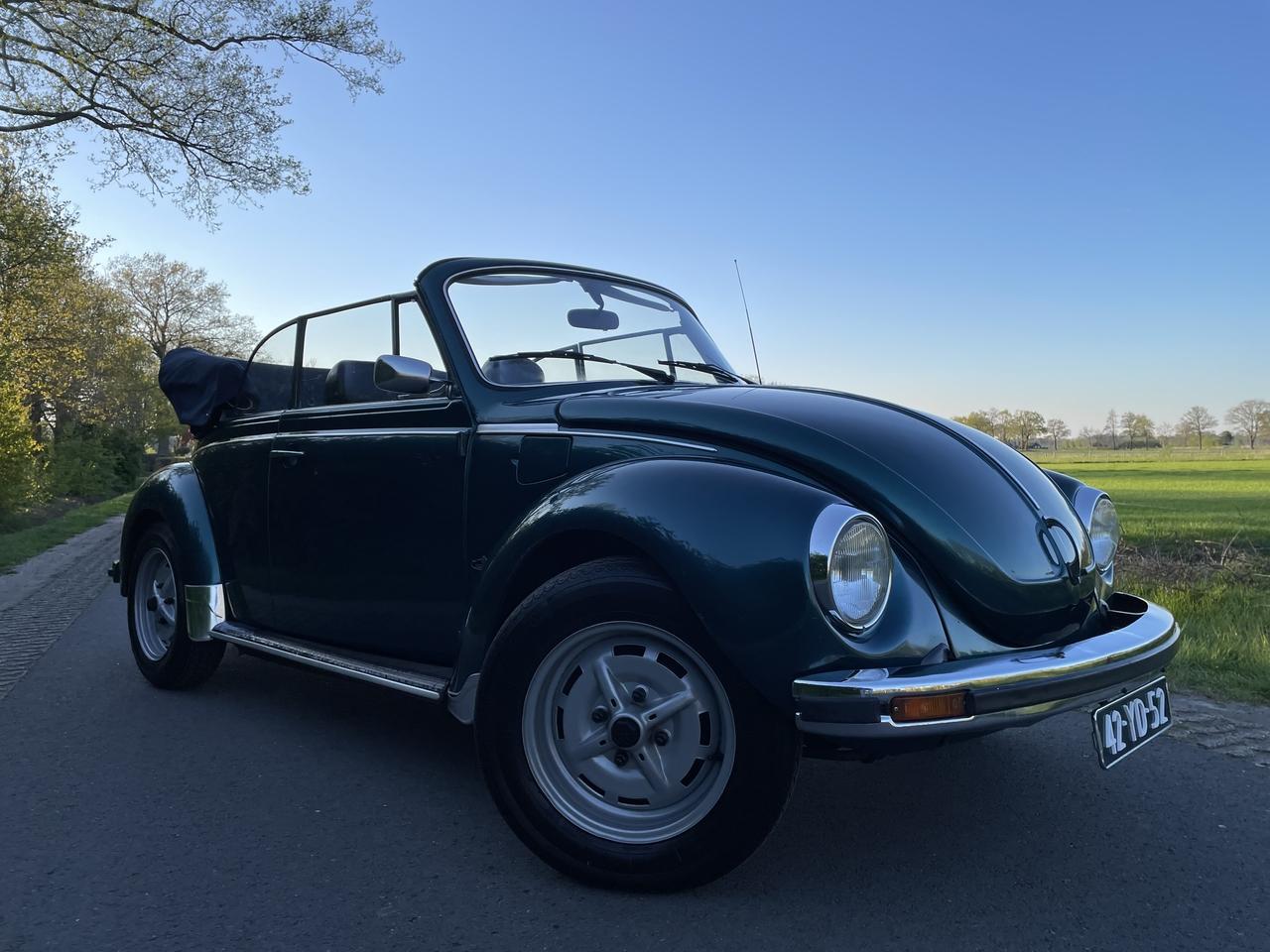 1976 Volkswagen Beetle Karmann Convertible LesAnciennes.com