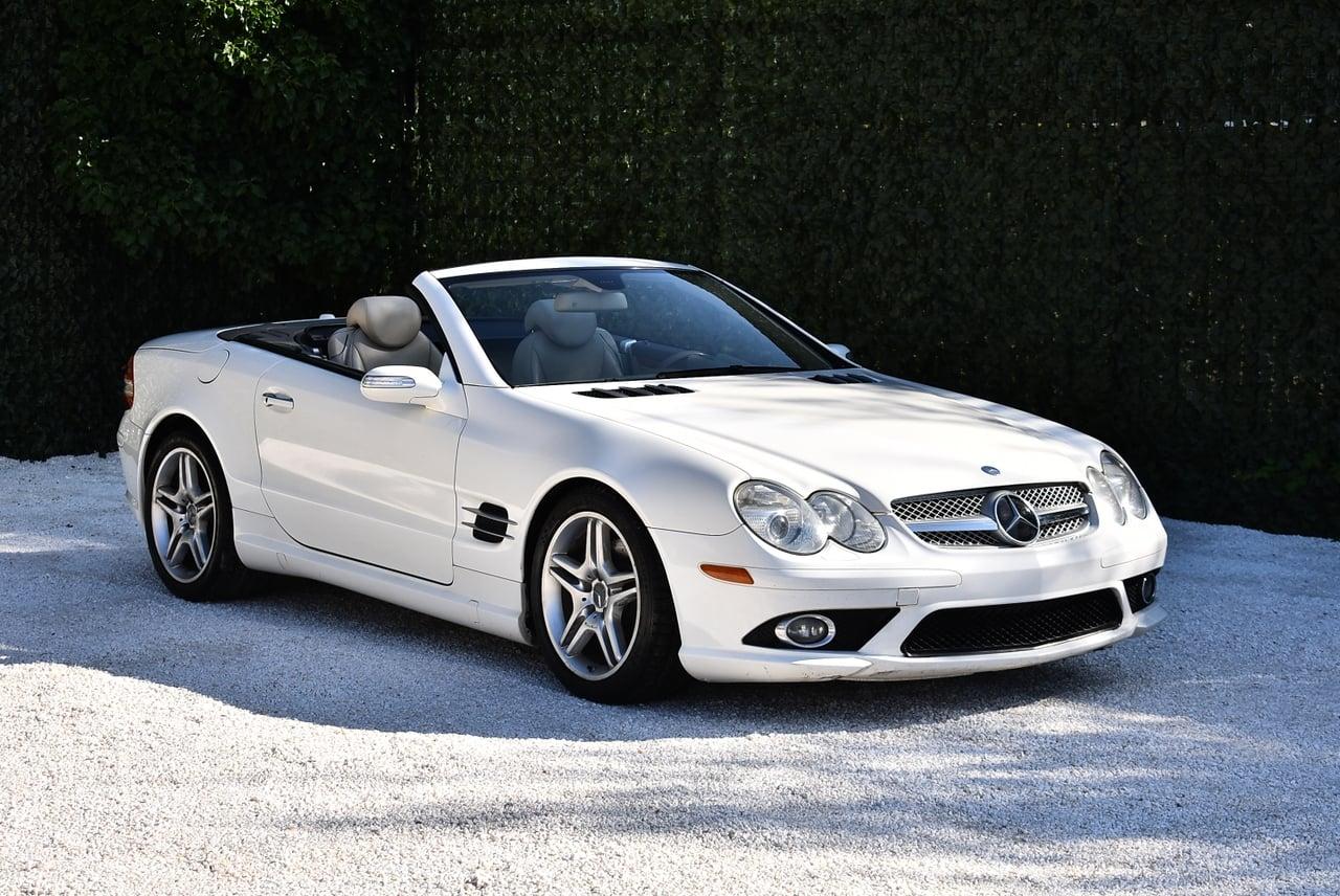 2007 Mercedes-Benz R230 SL550 Convertible 5,5L V8 LesAnciennes.com