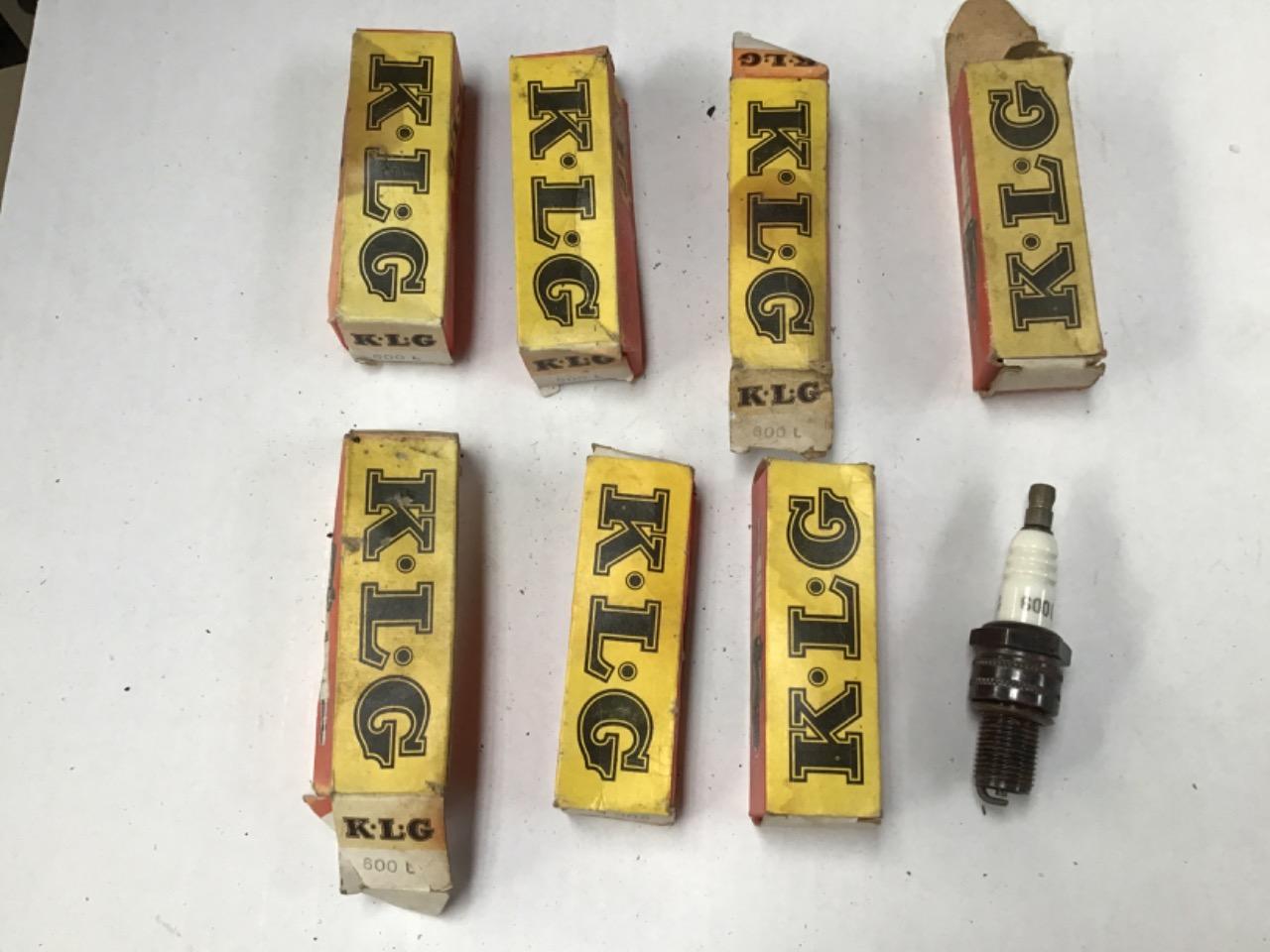 BOUGIES NEUVES KLG 600 L LesAnciennes.com