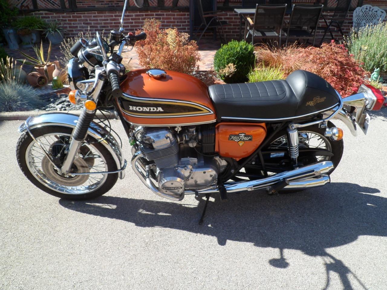 HONDA CB 750 Four K6 - 1977 LesAnciennes.com