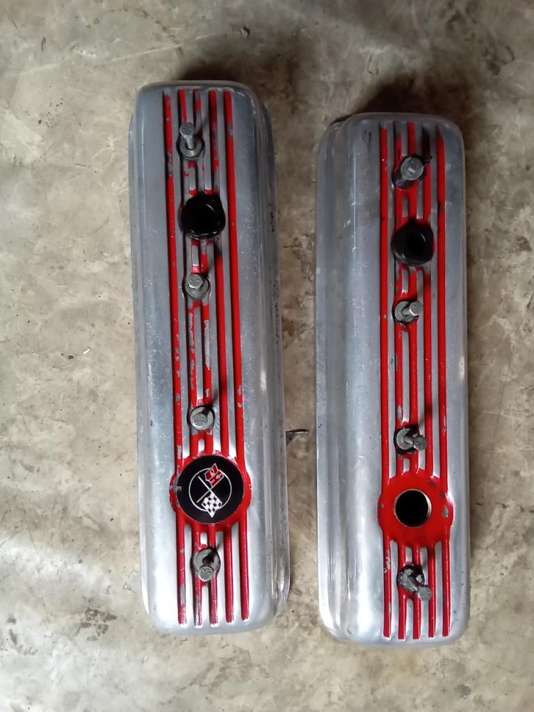 Cache culbuteur LesAnciennes.com