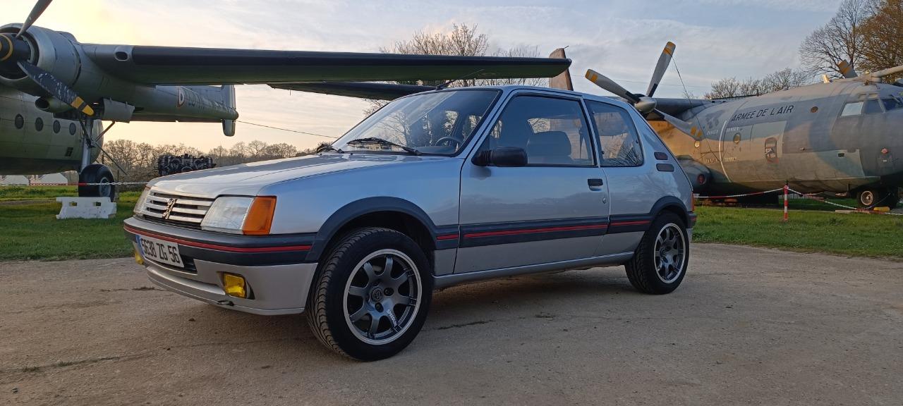 PEUGEOT 205 1.9 GTI - 1988 LesAnciennes.com