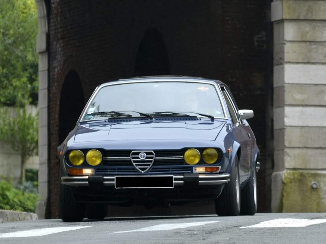 ALFA ROMEO Alfetta GTV Inox 2000L - 1979 LesAnciennes.com