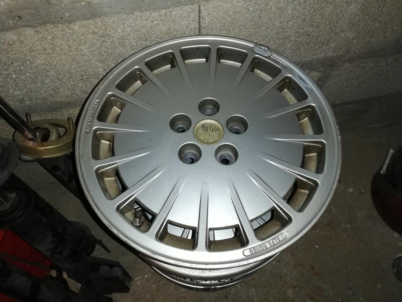 Jante ALFA ROMEO Alfa Romeo 164 164 LesAnciennes.com