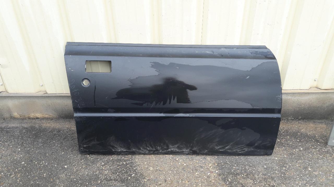 Panneau de porte PEUGEOT 305 LesAnciennes.com