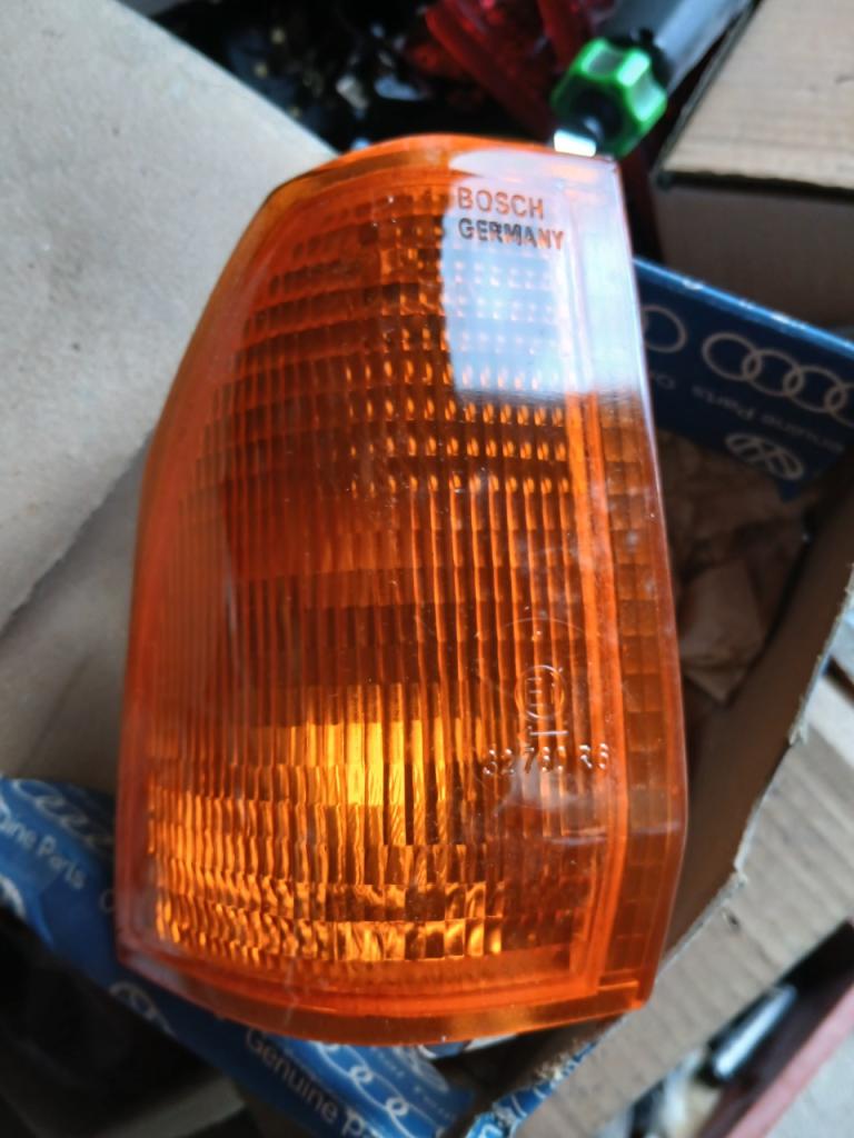 Clignotant AUDI 80 LesAnciennes.com