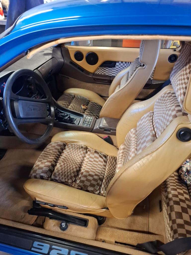 Intérieur PORSCHE 928 S LesAnciennes.com