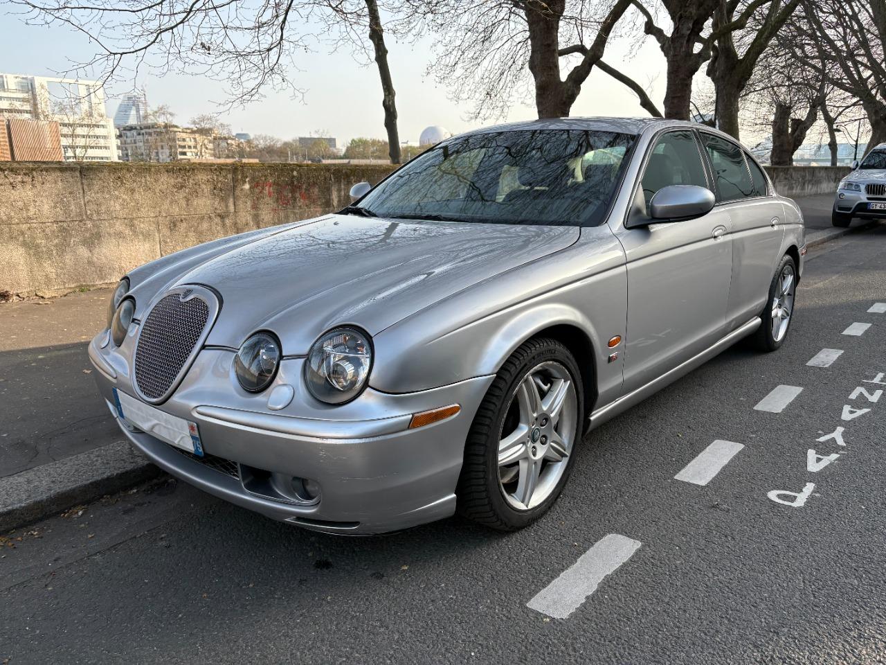 JAGUAR S TYPE R - 2002 LesAnciennes.com