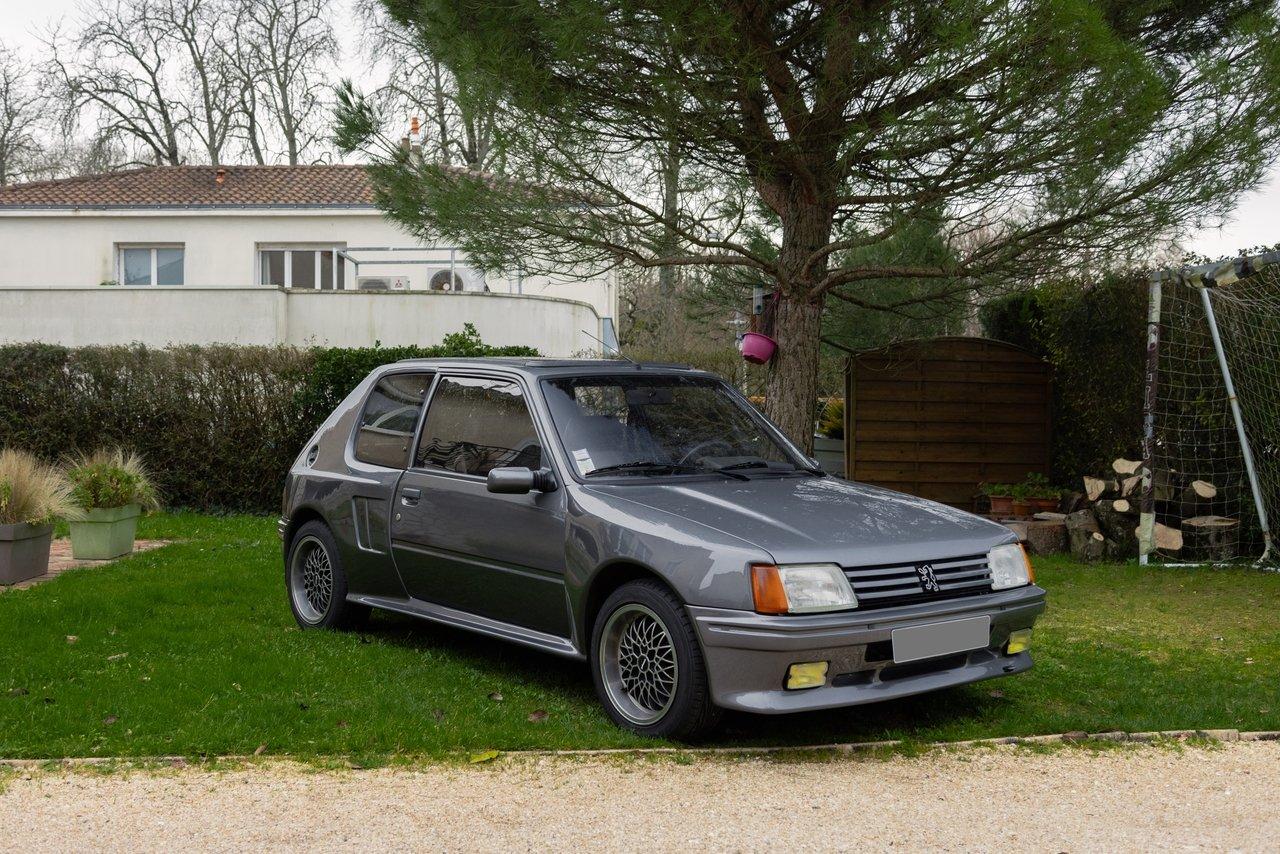 1989 Peugeot 205 GTI Gutmann LesAnciennes.com