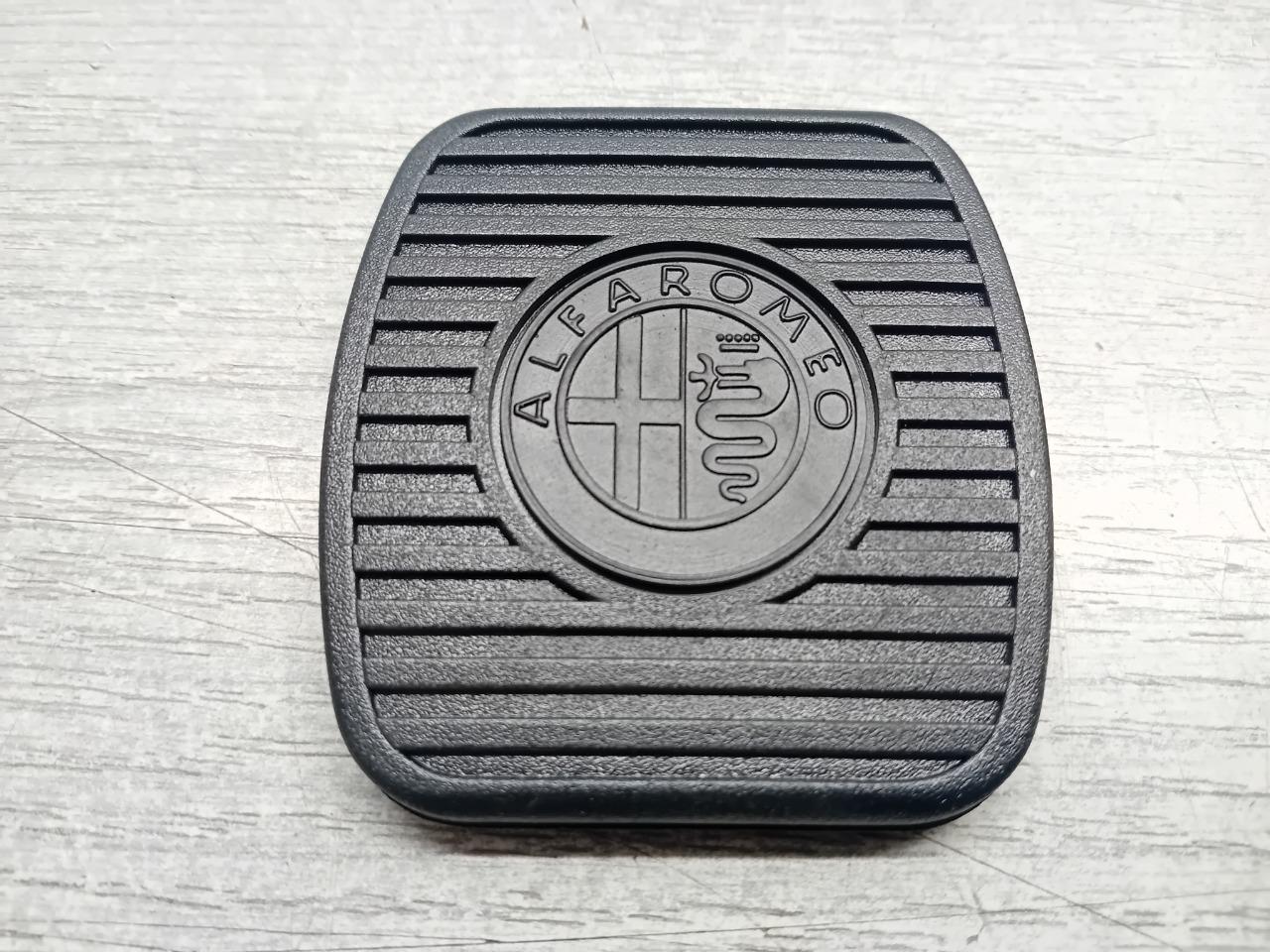 60511695 CAOUTCHOUC PEDALE EMB. FREIN ALFA 164 166 LesAnciennes.com