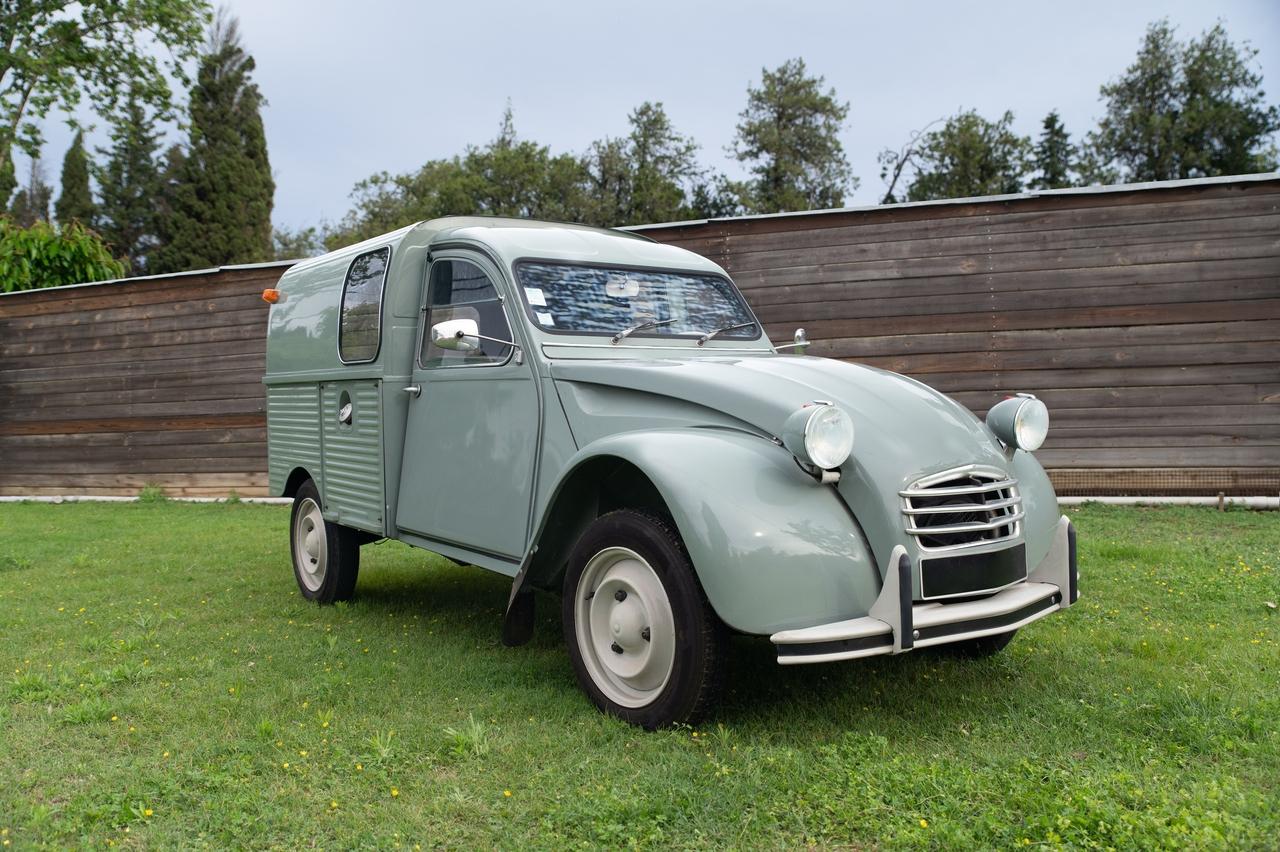 1969 Citroën 2 CV Fourgonette LesAnciennes.com