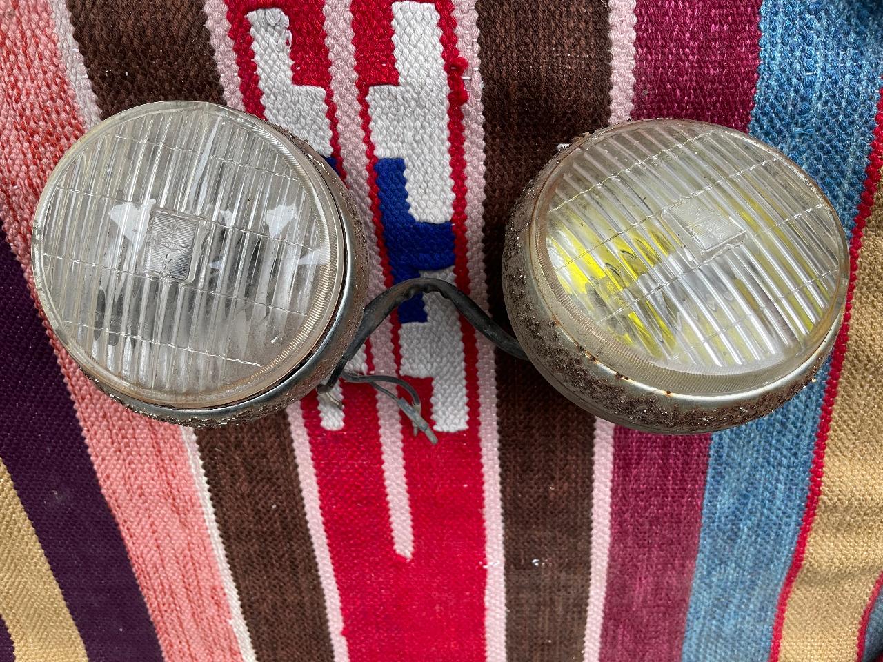 Paire de Phares additionnels. Marque inconnue. LesAnciennes.com