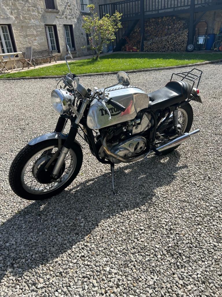 TRIUMPH TRITON - 1960 LesAnciennes.com