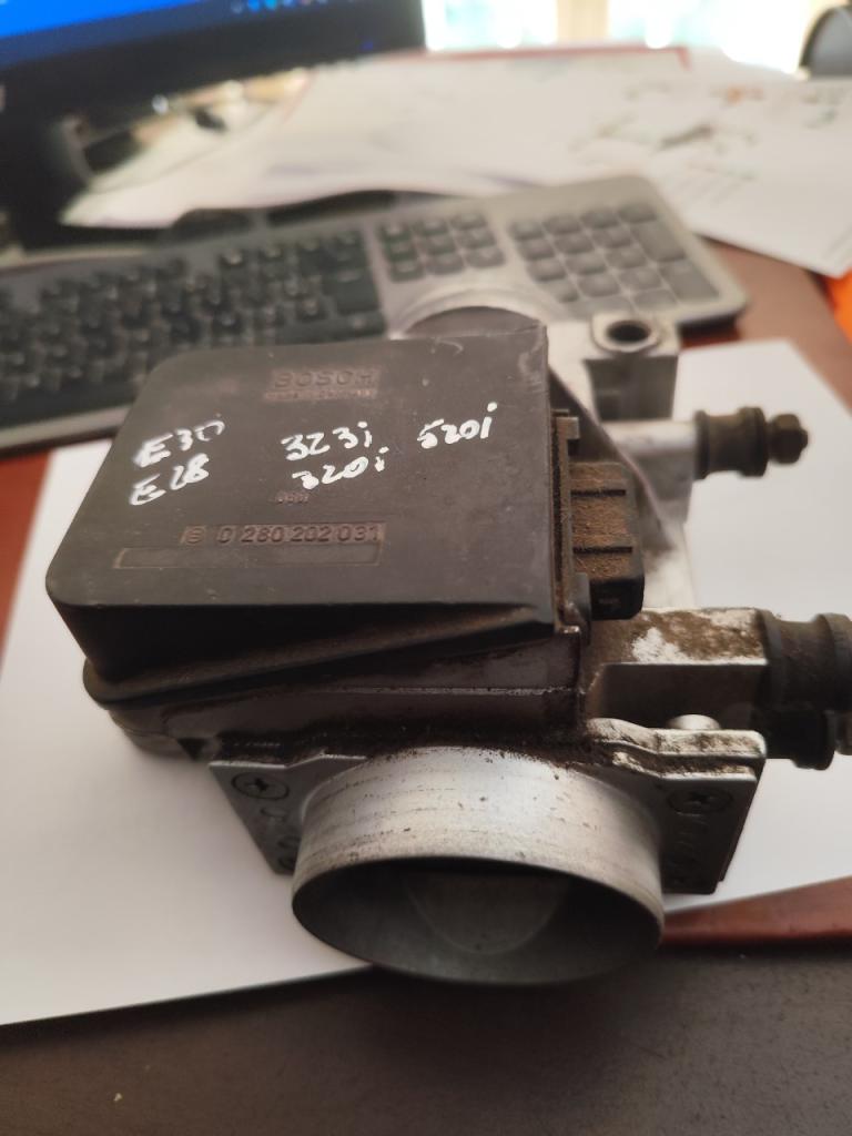 Debimetre BMW E30/e28 323i/523i/320i/520i LesAnciennes.com