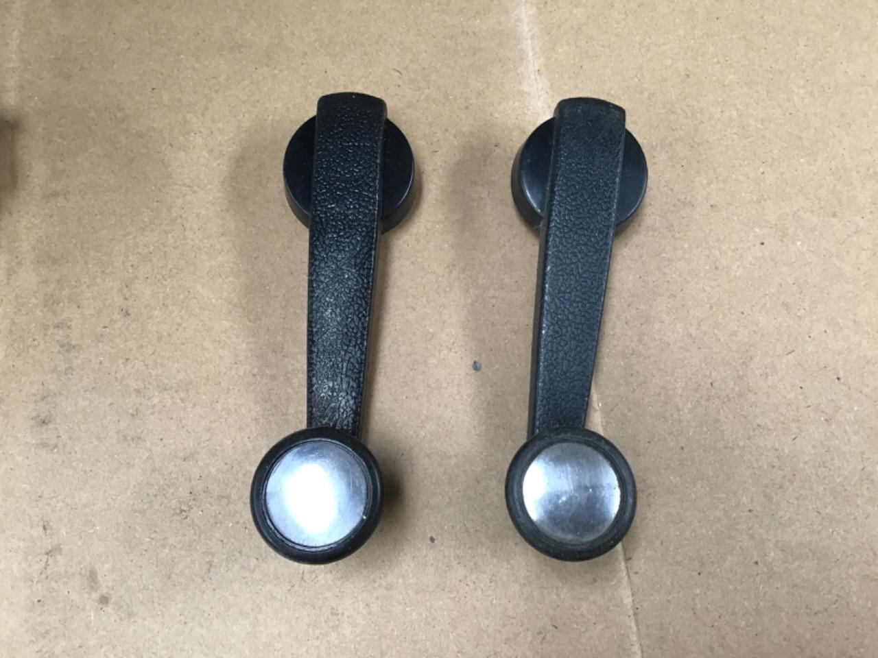 MANIVELLES LÈVE VITRES FIAT 500/127 LesAnciennes.com