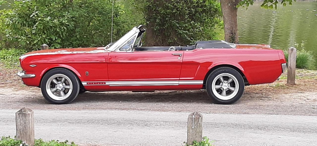 FORD Mustang Cab GT 1965 code A - 1965 LesAnciennes.com
