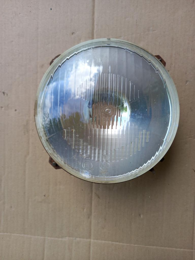 Phares PEUGEOT 403 , 404 LesAnciennes.com