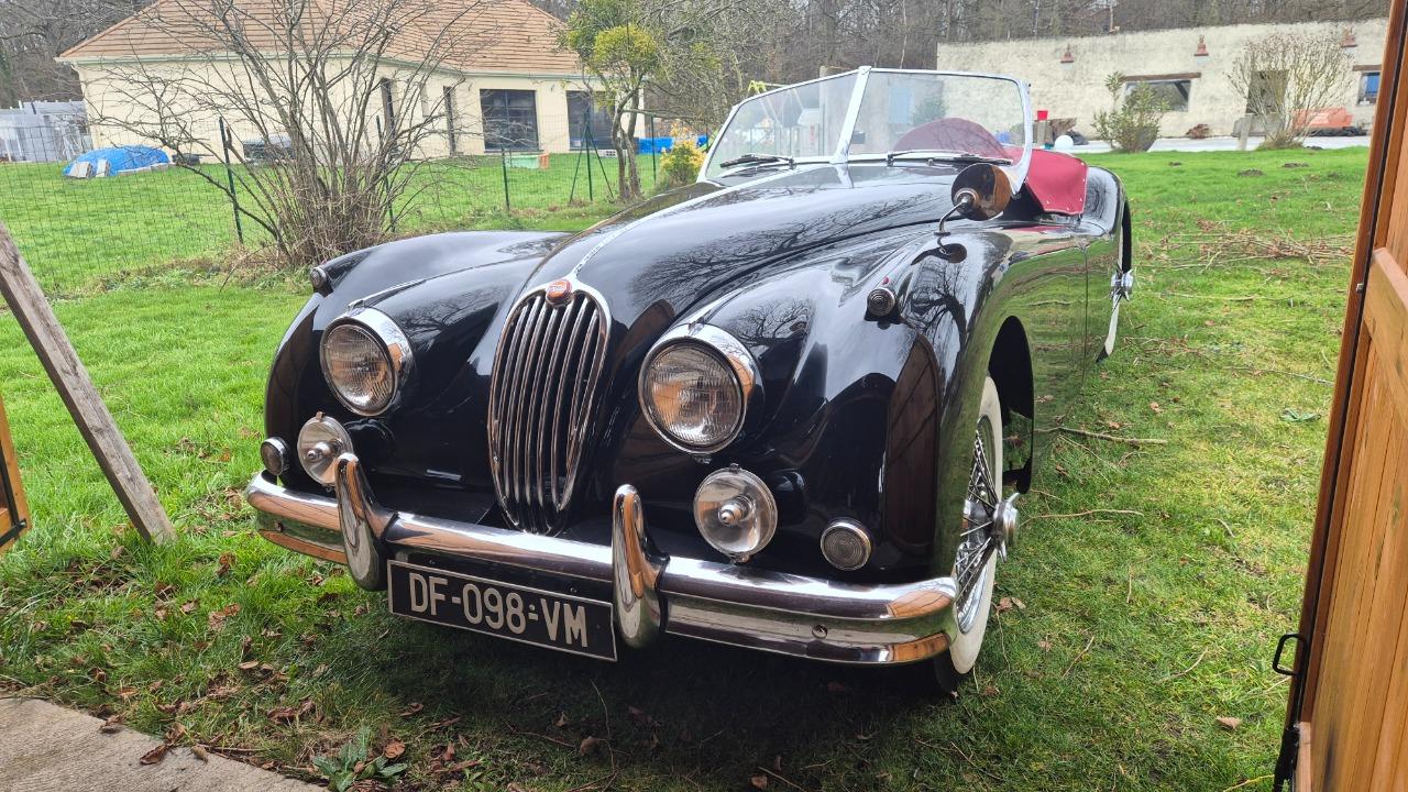 JAGUAR XK140 ROADSTER - 1954 LesAnciennes.com