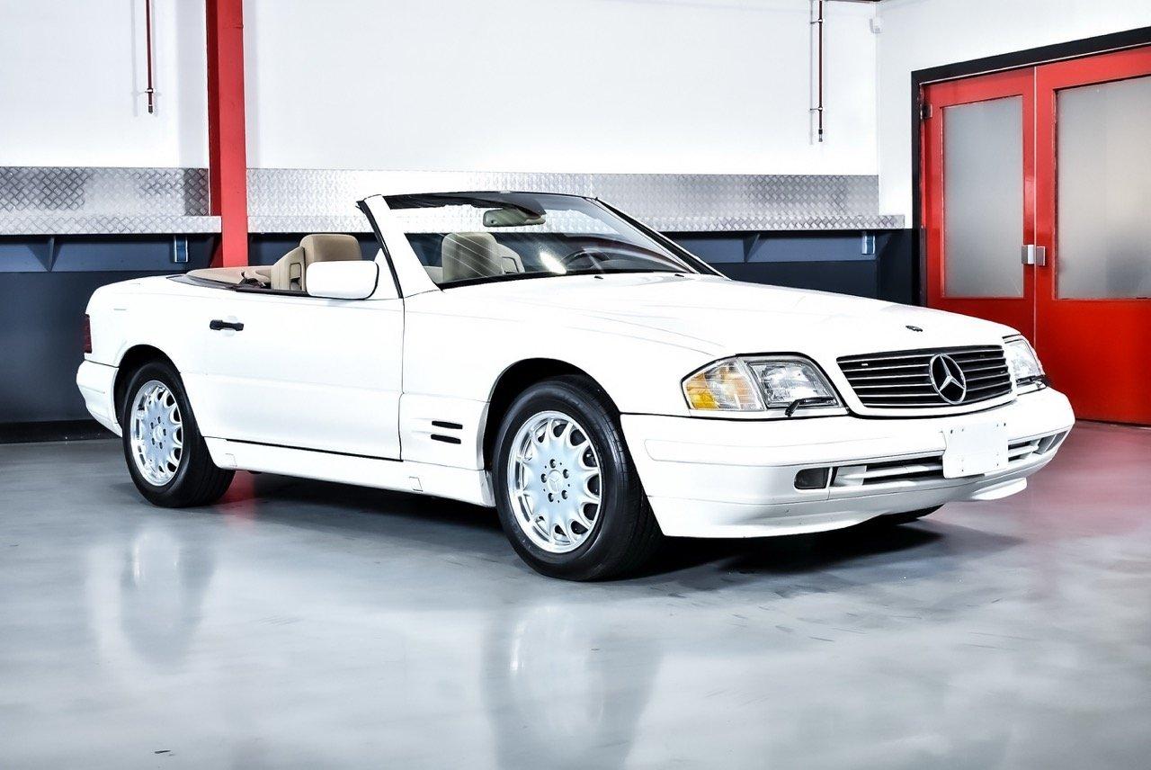 1997 Mercedes-Benz R129 SL500 Convertible 5,0L V8 LesAnciennes.com