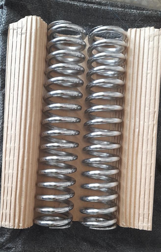 Ressorts girling BSA Royal Star A50 / A 65 LesAnciennes.com