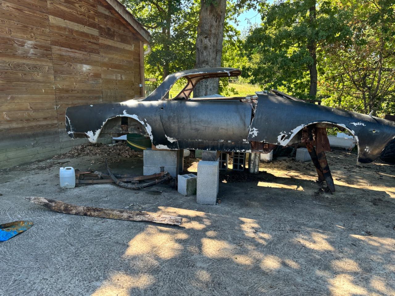 Lot de pièces LANCIA Flaminia Superleggeria LesAnciennes.com