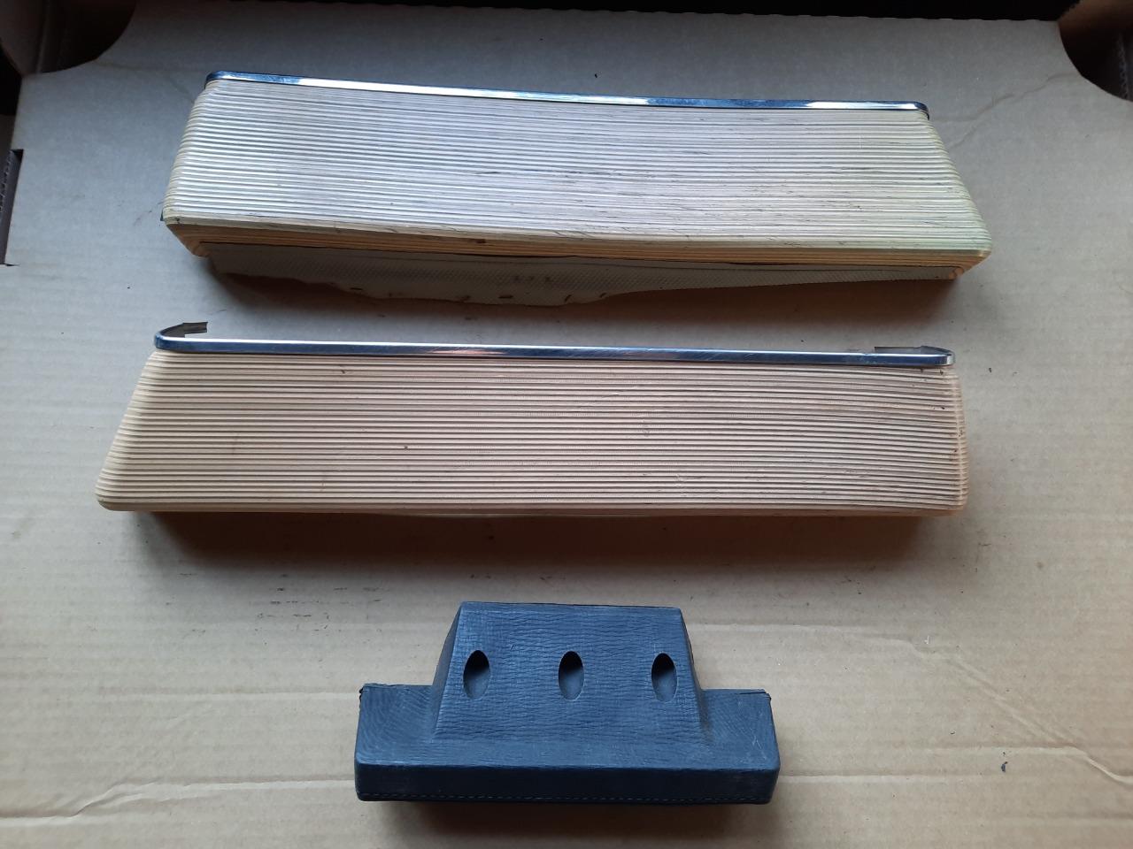 Accoudoir et vide poche CITROEN DS LesAnciennes.com