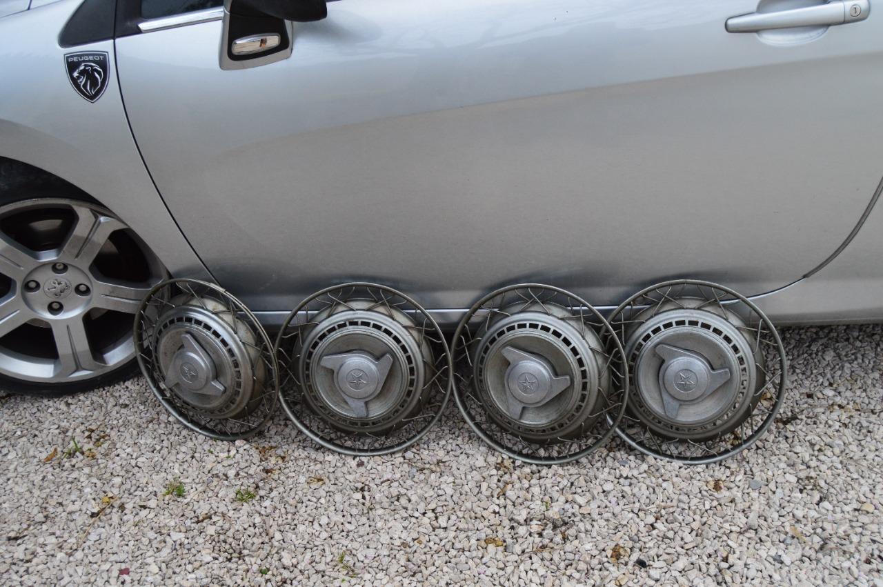 Enjoliveurs à rayons Robergel LesAnciennes.com