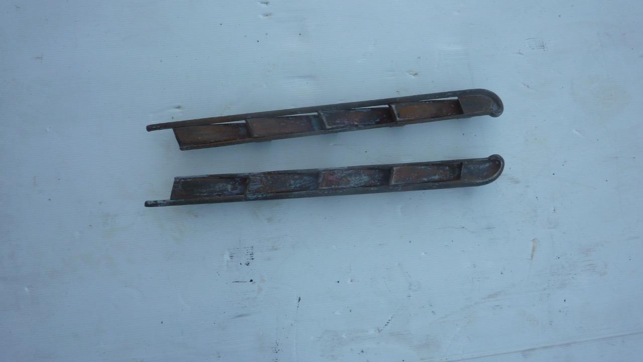 Grilles d'aération capot simca 8 1200 LesAnciennes.com