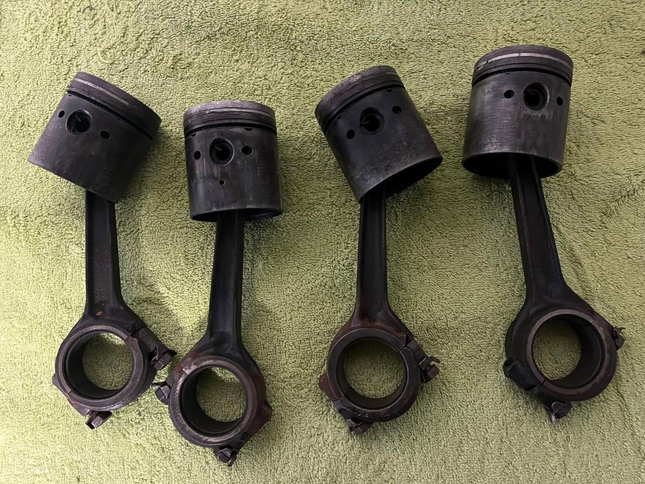PISTONS + BIELLES RENAULT DAUPHINE GORDINI LesAnciennes.com