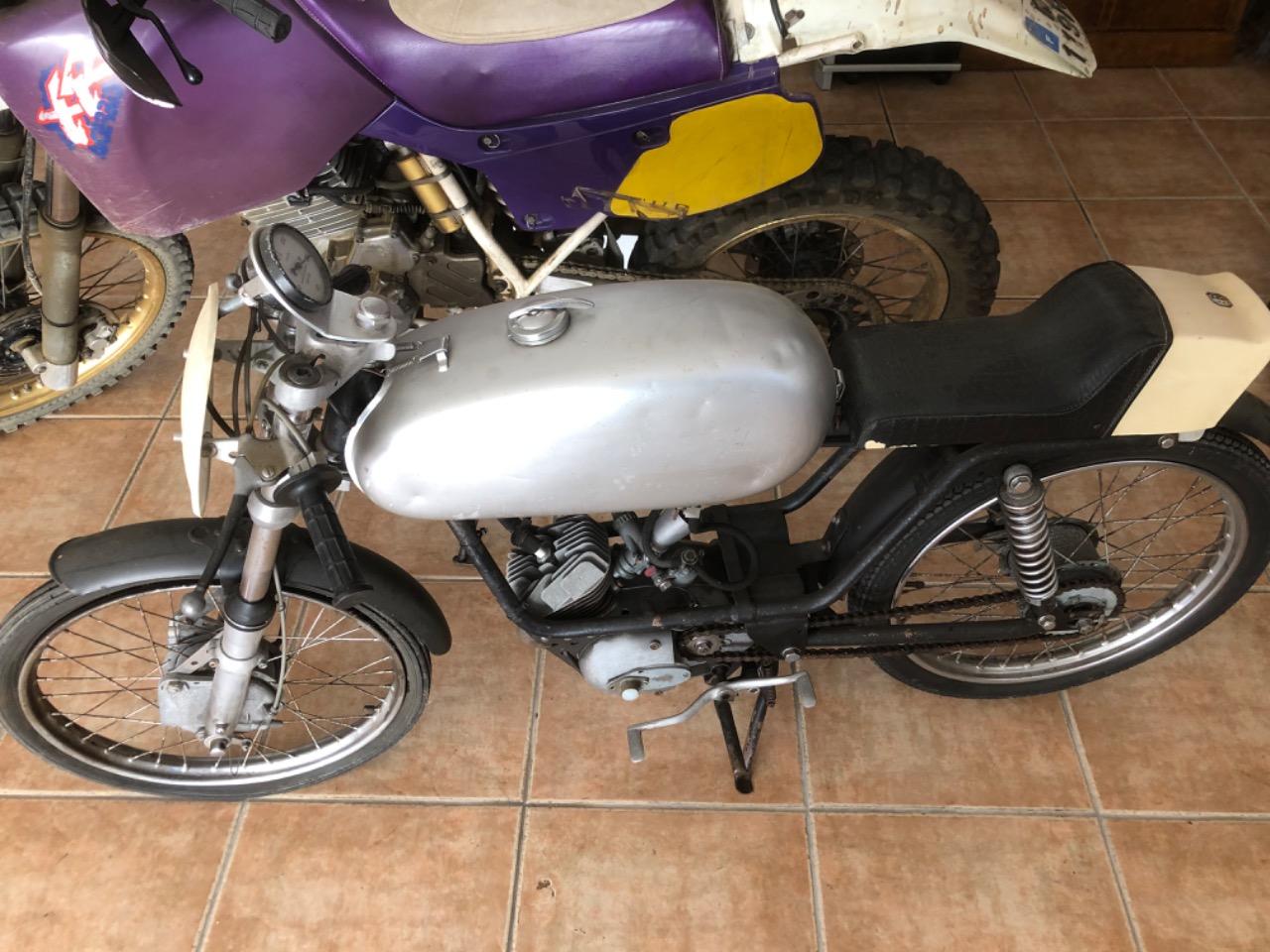 ITALJET 50 50 CC Course - 1975 LesAnciennes.com