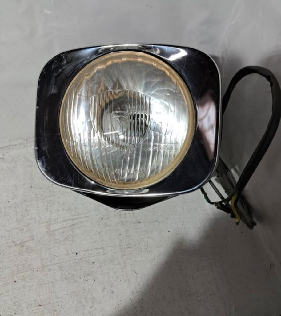 Phare complet pour CITROEN Méhari / Dyane LesAnciennes.com