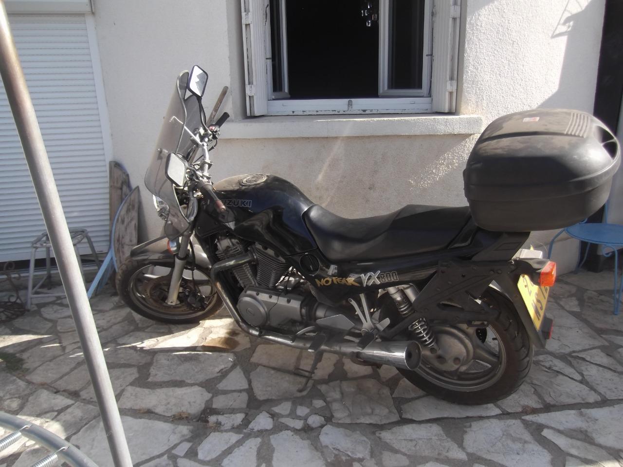 Lot de pièces SUZUKI vx 800 vx 800 LesAnciennes.com