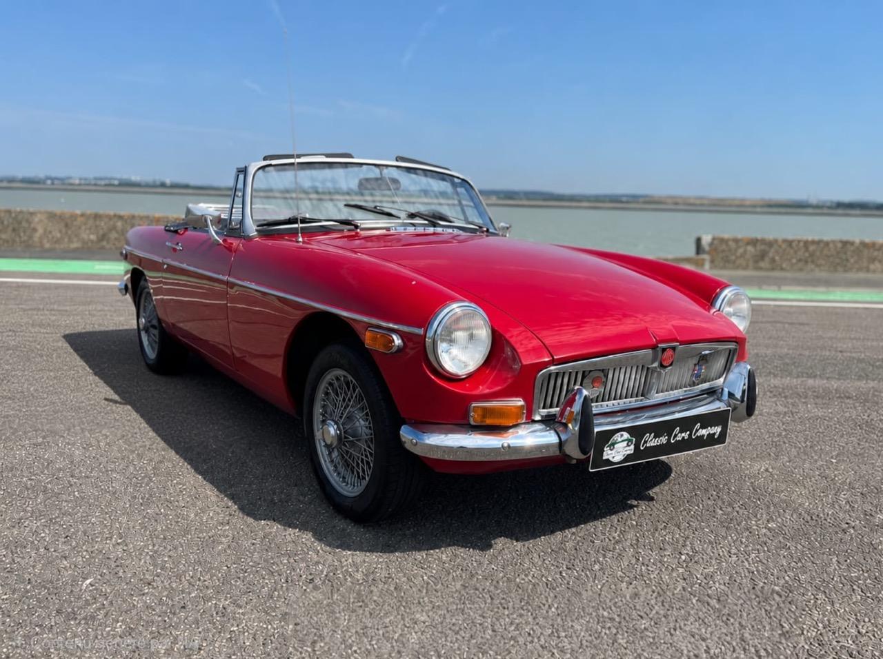 MG MGB OVERDRIVE - 1972 LesAnciennes.com