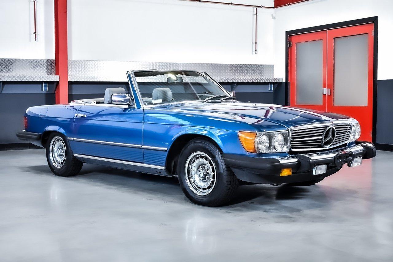 1984 Mercedes-Benz R107 380SL Convertible 3,8L V8 LesAnciennes.com