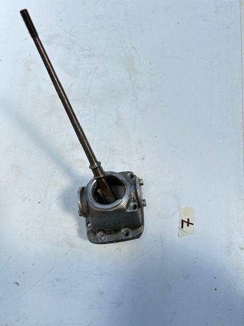 Levier de vitesses avec tourelle pour Ferrari 250 LesAnciennes.com