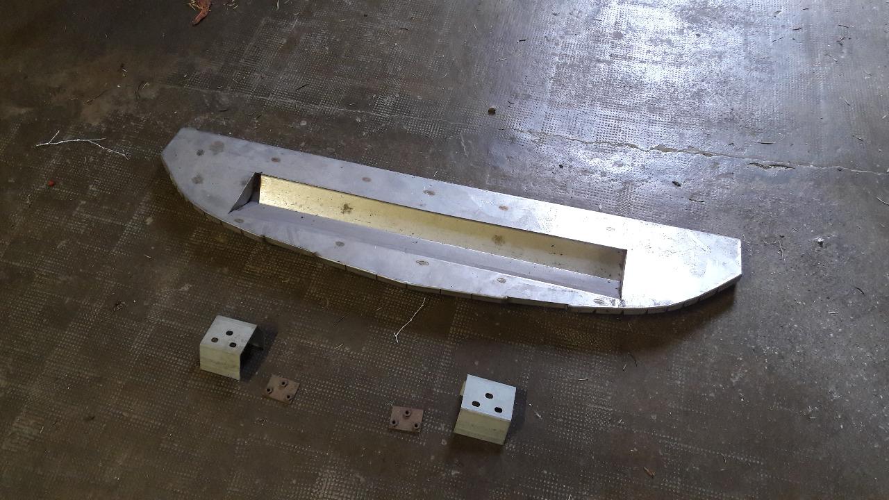 Tôle CITROEN Traction 11 BL LesAnciennes.com